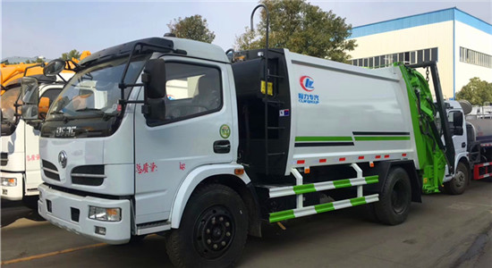 東風8方壓縮式垃圾車